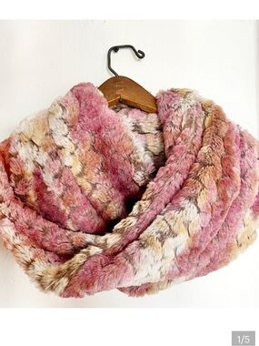 ANTHROPOLOGIE Pink Remy Faux Fur Infinity Scarf Boho Winter Ski